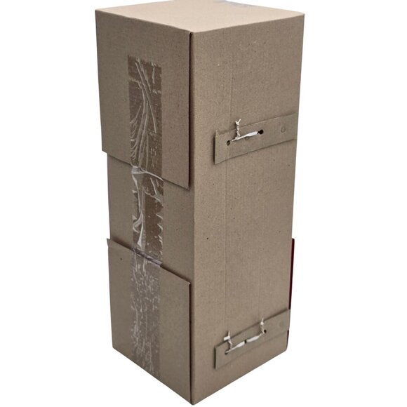 Nutcracker Village Ireland Shepherd w/ Sheep Figure 2005 Boxed - Picture 15 of 15